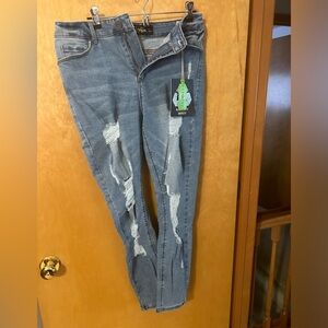 Indigo Rein distressed jeans NWT 13